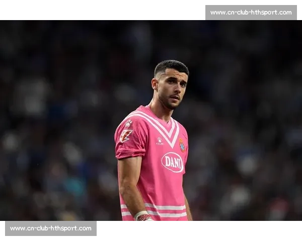 巴萨官宣霍安・加西亚!自掏 2634 万欧解约金加盟,签约六年锁定未来主力 巴萨官宣霍安・加西亚!自掏 2634 万欧解约金加盟,签约六年锁定未来主力