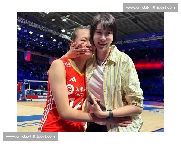 泪洒赛场！王奥芊扑向赵蕊蕊哽咽，上海队新星演绎女排精神传承